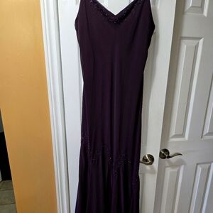 Women's gown with flared hem - size 16 (fits like a 14)